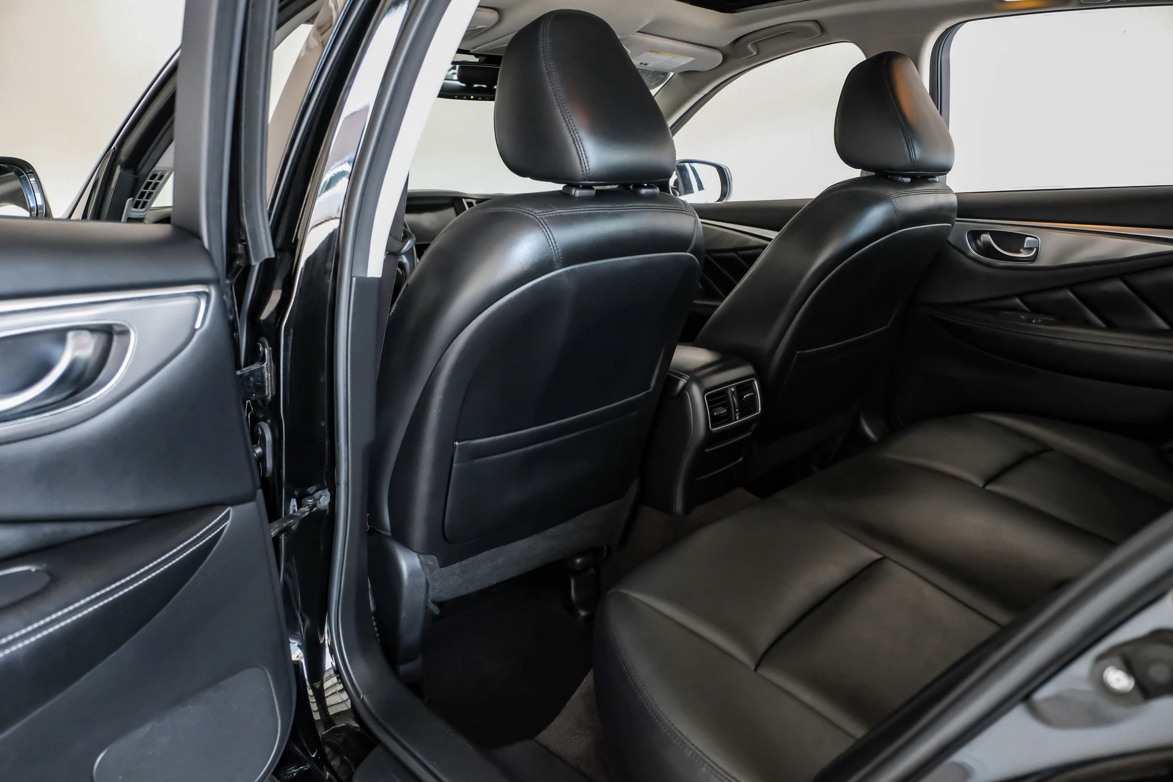 Used 2017 INFINITI Q50 3.0t Premium image 37