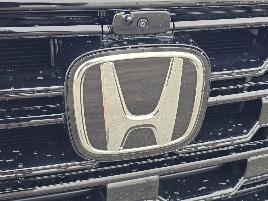 New 2026 Honda Pilot Black Edition image 3