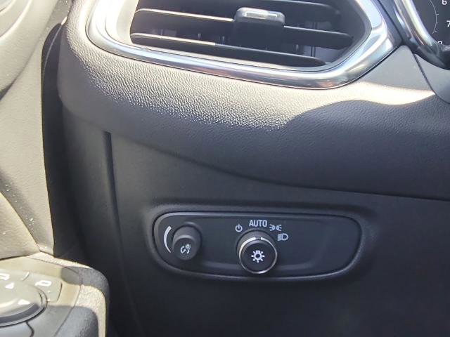Used 2024 Chevrolet Equinox LT FWD image 17