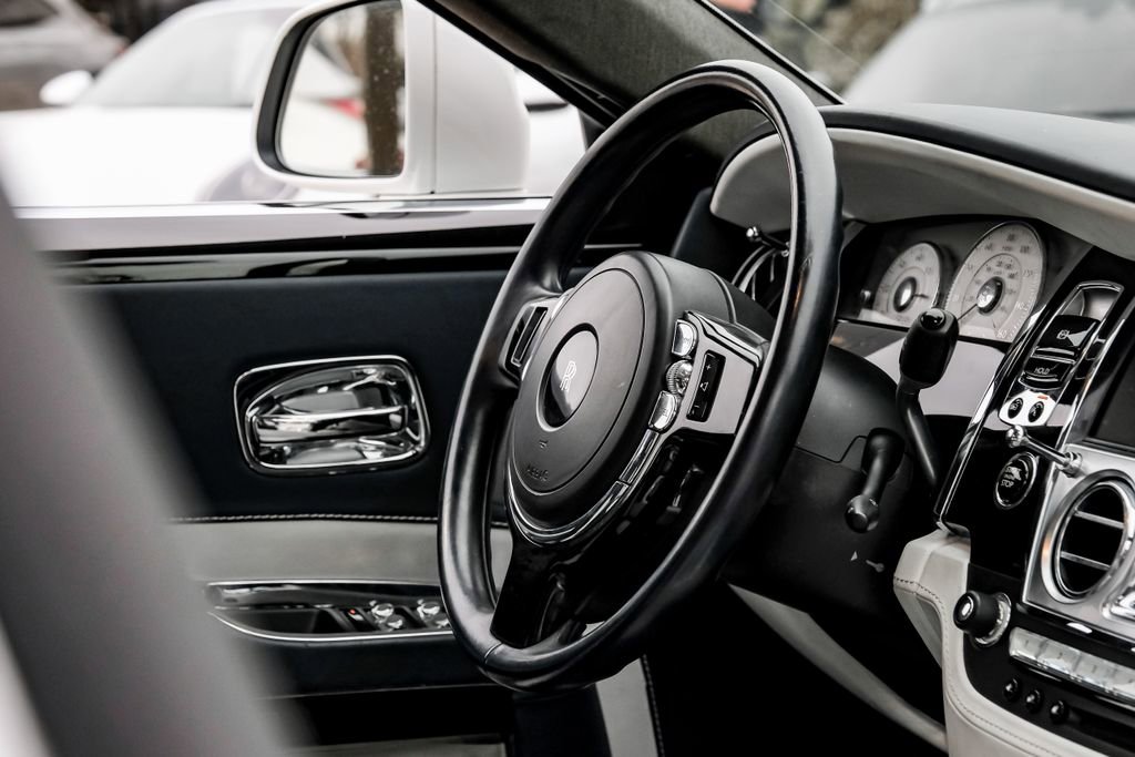 Used 2019 Rolls-Royce Ghost image 12