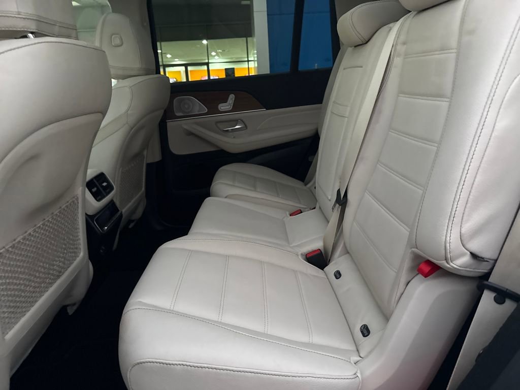 Used 2022 Mercedes-Benz GLS 450 4MATIC image 32