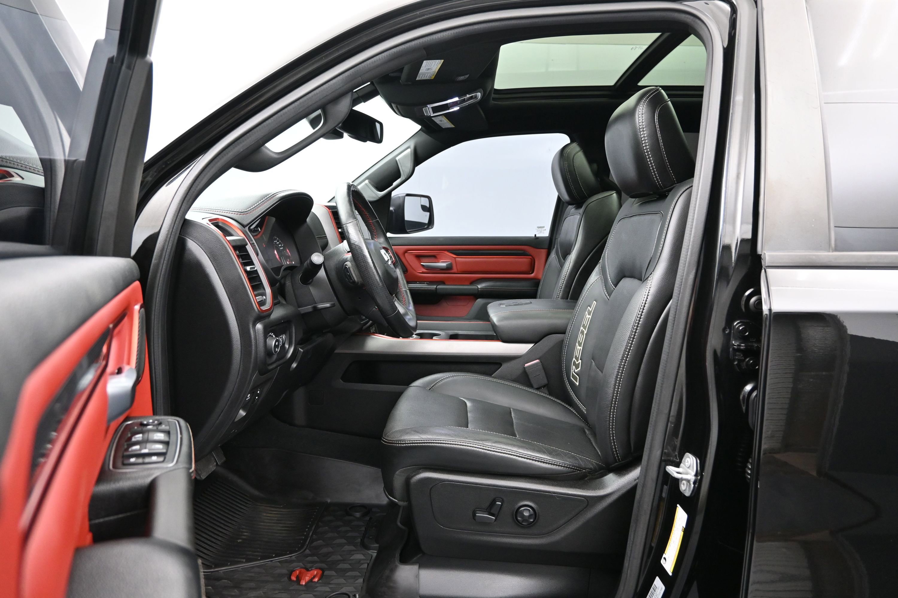 Used 2019 RAM 1500 Rebel w/ Rebel Level 2 Equipment Group AWD/4WD image 9
