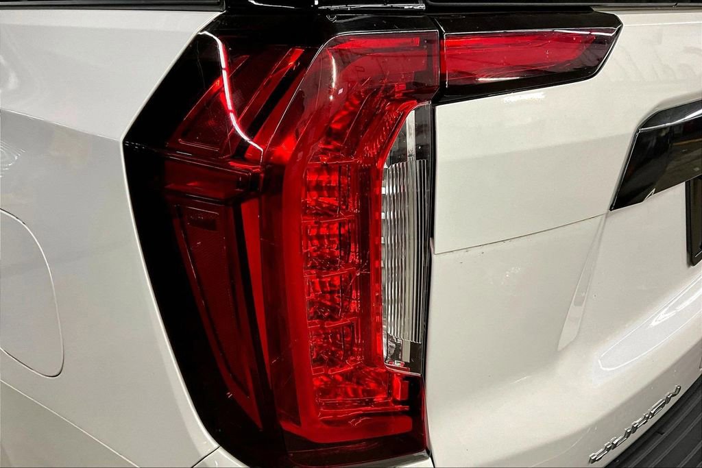 Used 2024 GMC Yukon XL Denali Ultimate AWD/4WD image 23