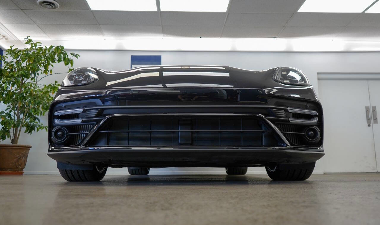 Used 2023 Porsche Panamera Turbo S image 34