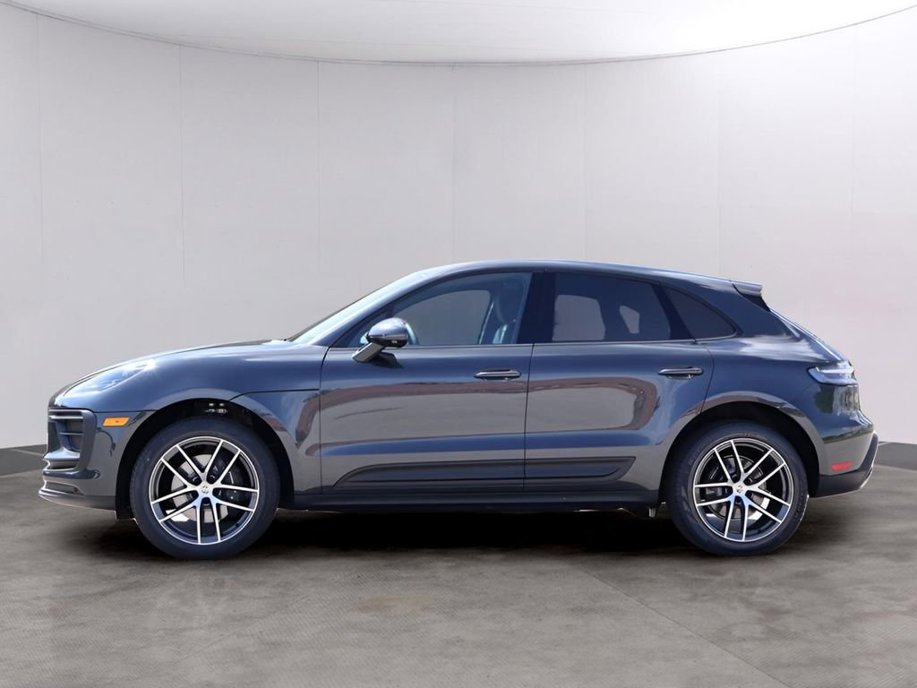 Certified 2025 Porsche Macan image 2