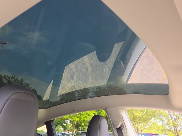 Used 2023 Tesla Model Y Long Range AWD/4WD image 18
