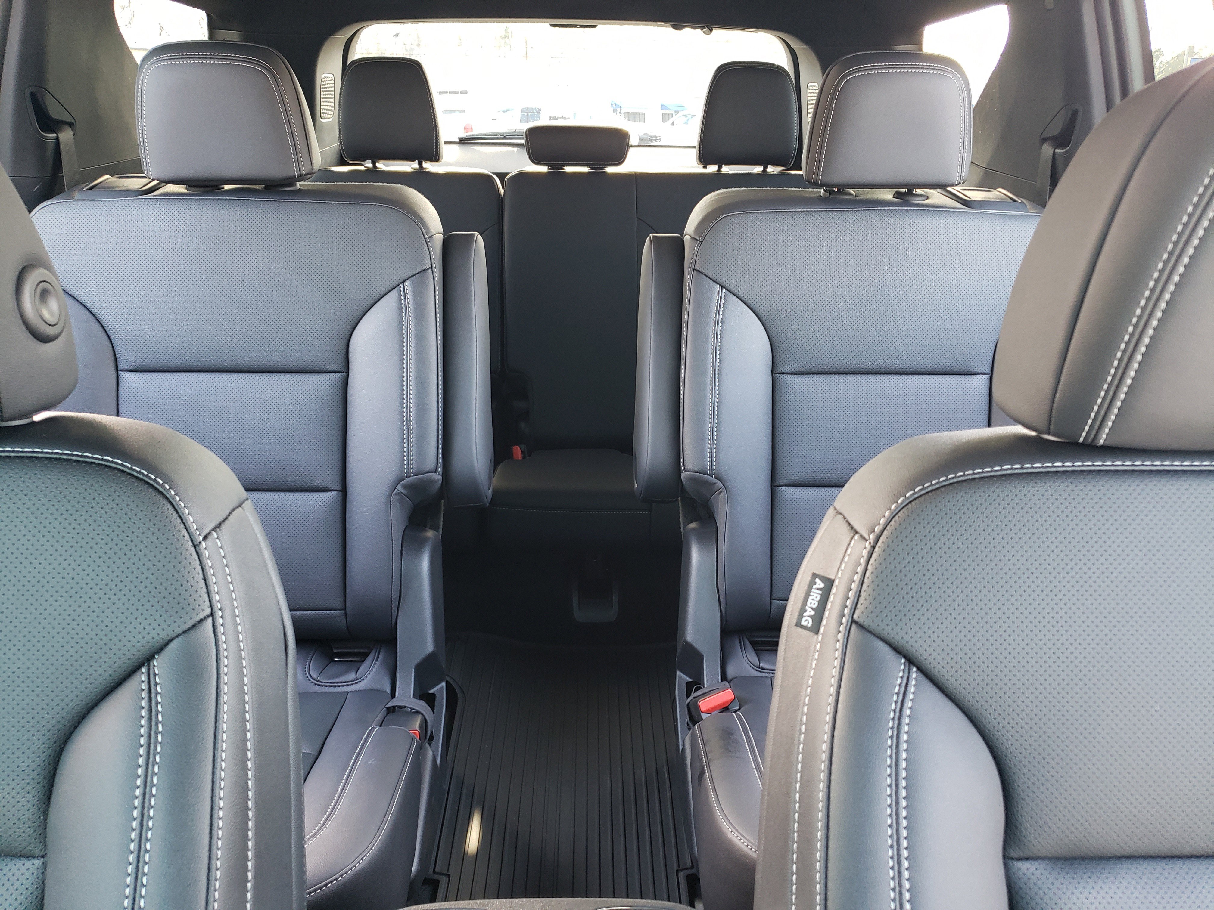 New 2026 Chevrolet Traverse LT w/ Midnight/Sport Edition image 32