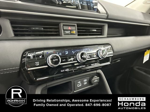 Used 2025 Honda Pilot Elite image 8