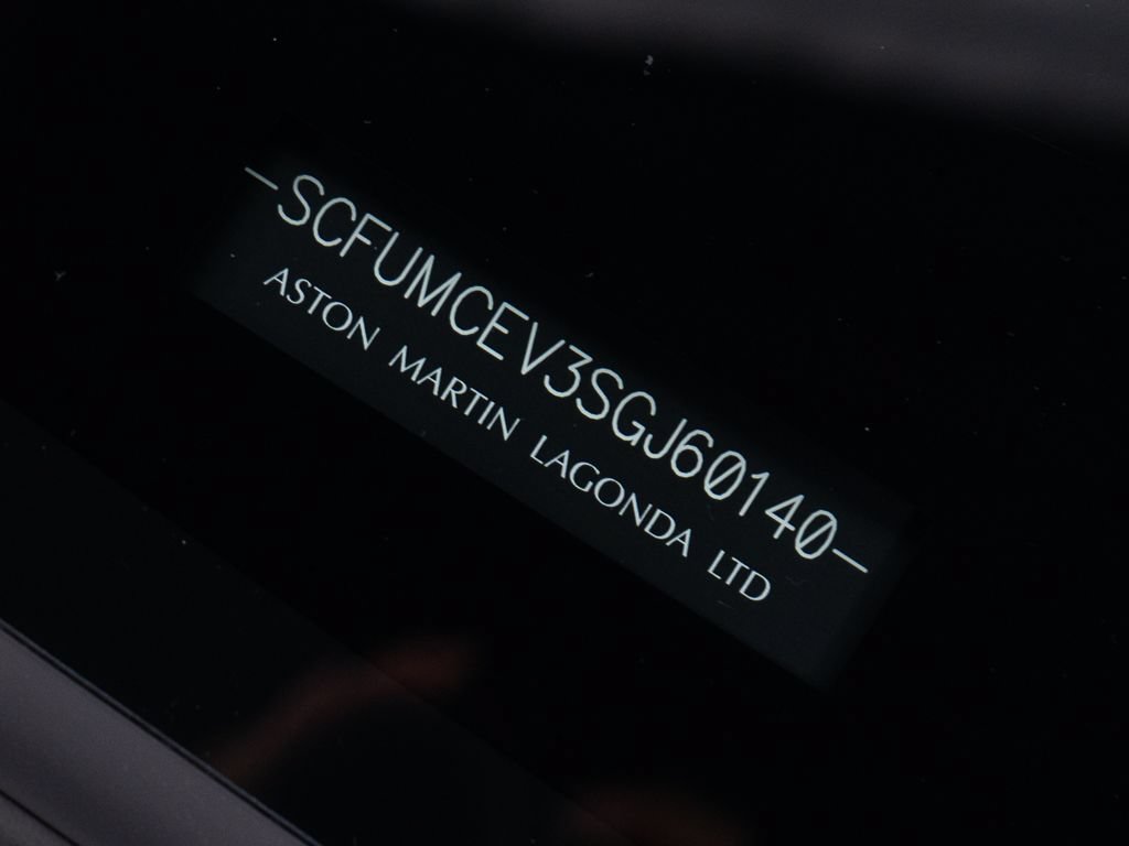 Used 2025 Aston Martin Vanquish RWD image 43