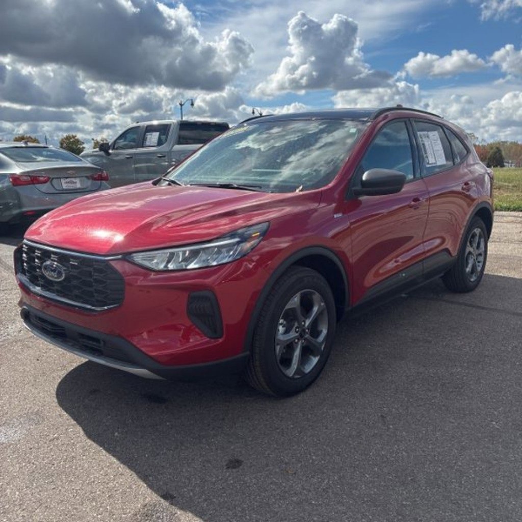 Used 2025 Ford Escape ST-Line w/ Tech Pack #1