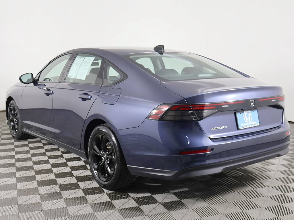 Used 2025 Honda Accord SE image 9