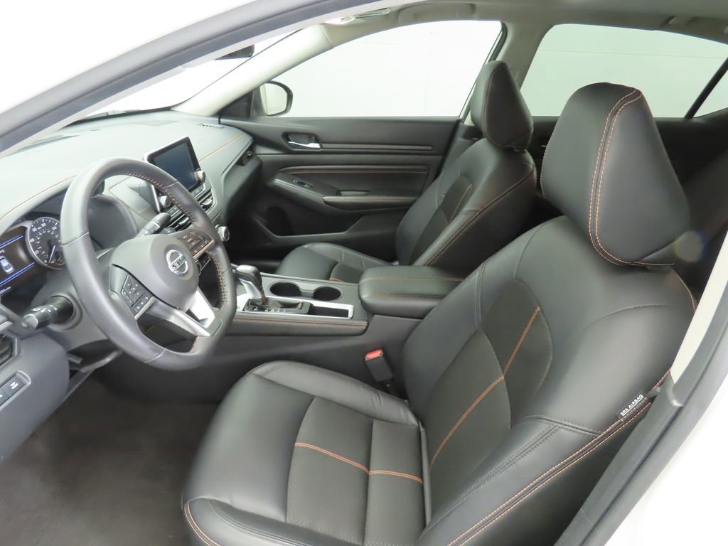Used 2022 Nissan Altima 2.5 SR w/ Midnight Edition Package image 17