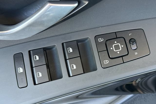 Certified 2024 Kia Niro Wind FWD image 14