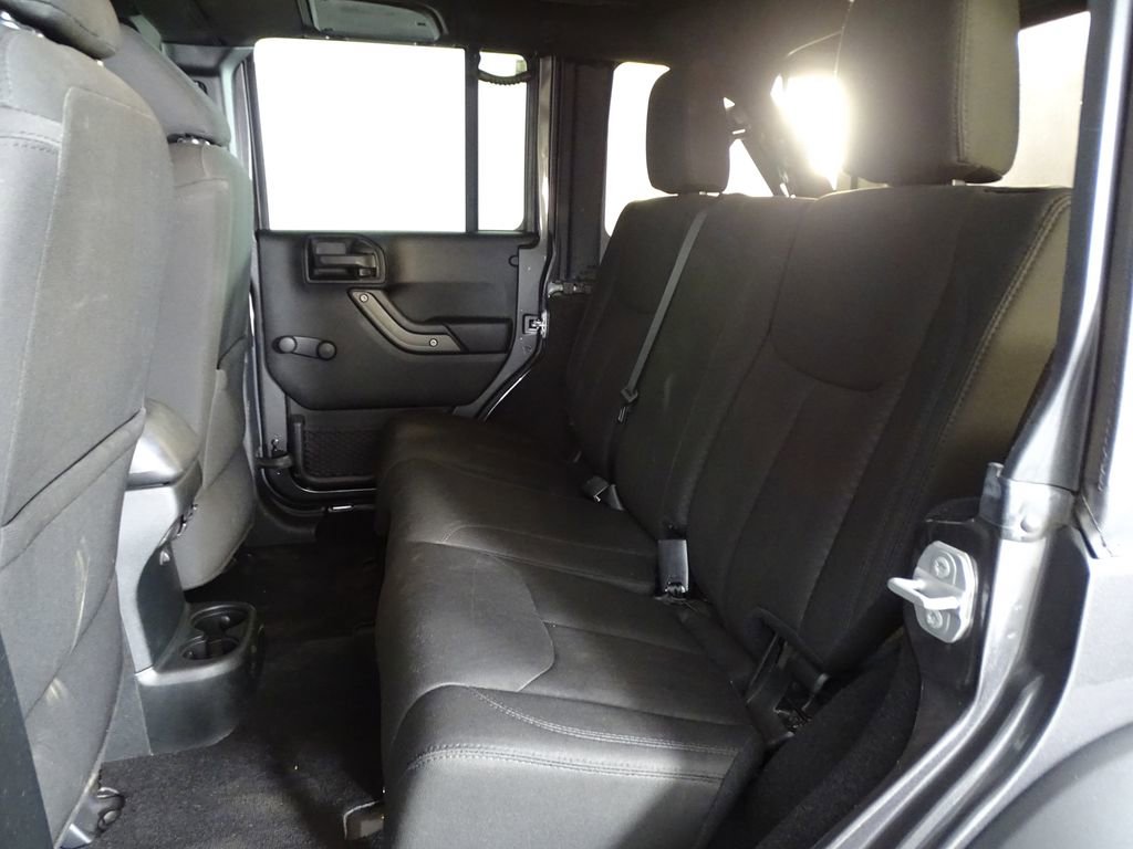 Used 2017 Jeep Wrangler Unlimited Sport w/ Connectivity Group image 7