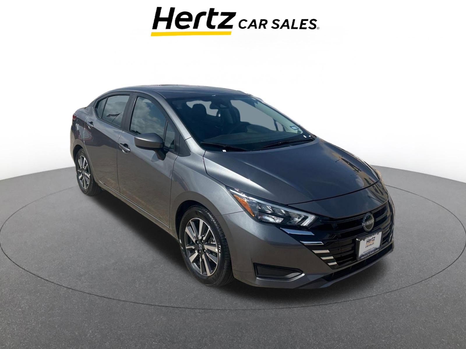 Used 2025 Nissan Versa SV image 1