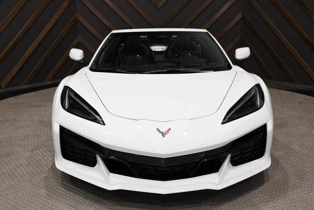 Used 2025 Chevrolet Corvette Z06 image 4