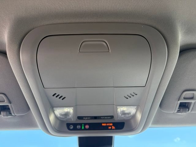 Used 2024 GMC Terrain SLE w/ LPO, Floor Liner Package FWD image 36