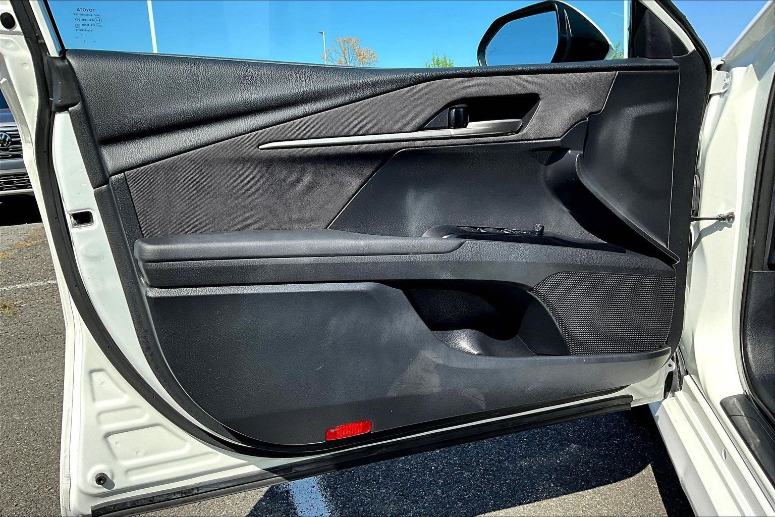 Used 2025 Toyota Camry LE FWD image 21