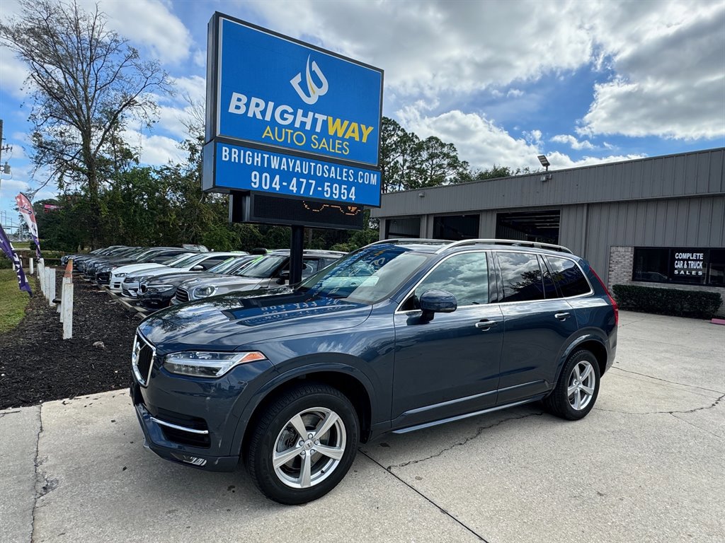 Used 2018 Volvo XC90 T5 Momentum AWD/4WD image 1