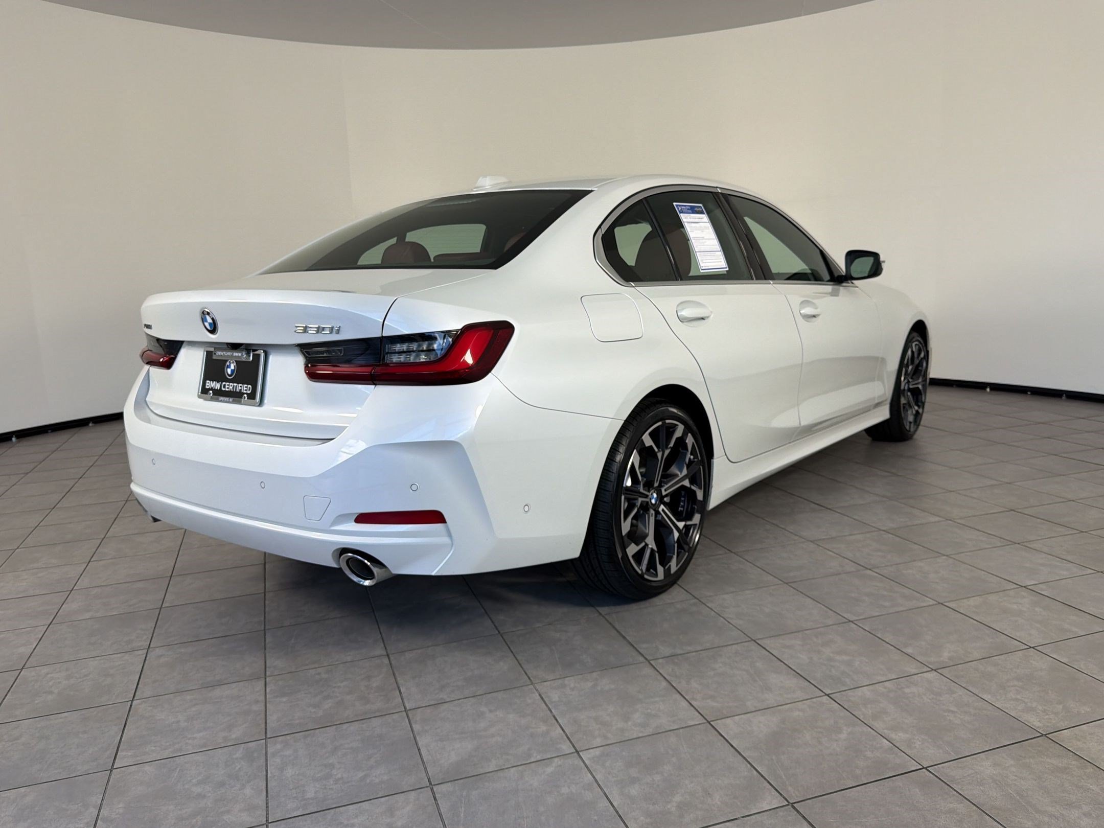 Certified 2026 BMW 330i xDrive Sedan AWD/4WD image 9