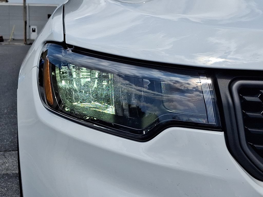 Used 2025 Jeep Compass Trailhawk AWD/4WD image 9