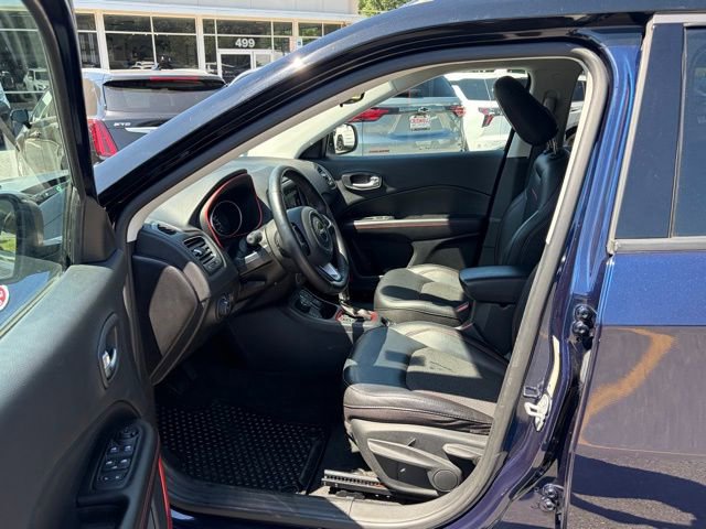 Used 2019 Jeep Compass Trailhawk w/ Cold Weather Group AWD/4WD image 14