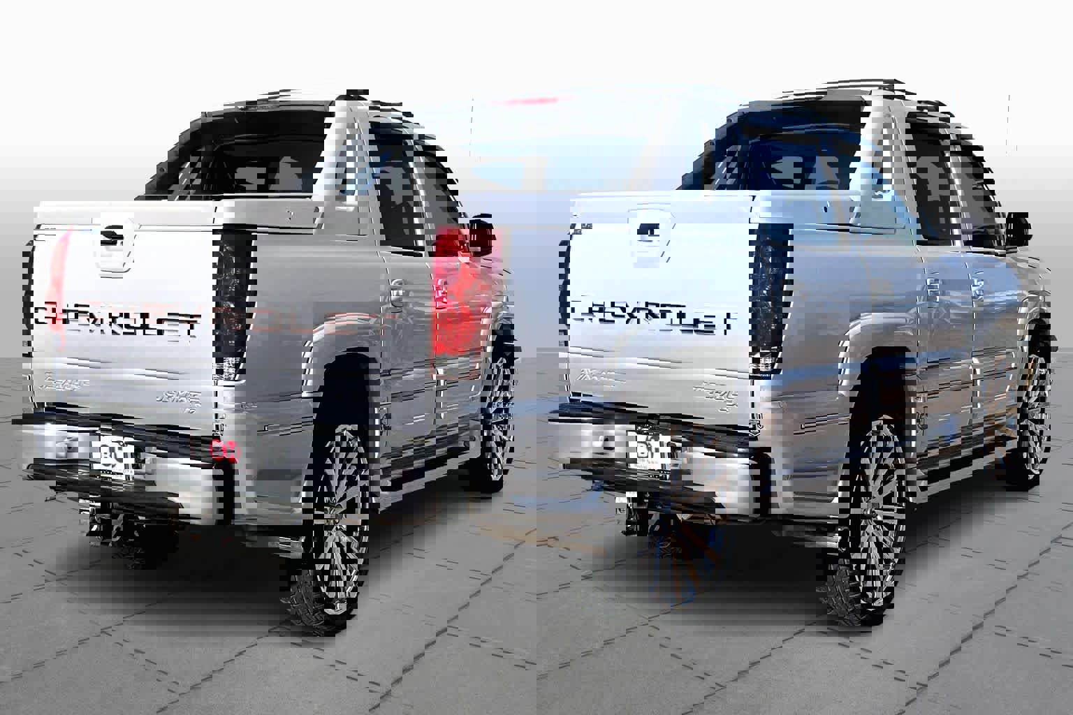 Used 2005 Chevrolet Avalanche Z66 w/ Sun And Sound Package image 12