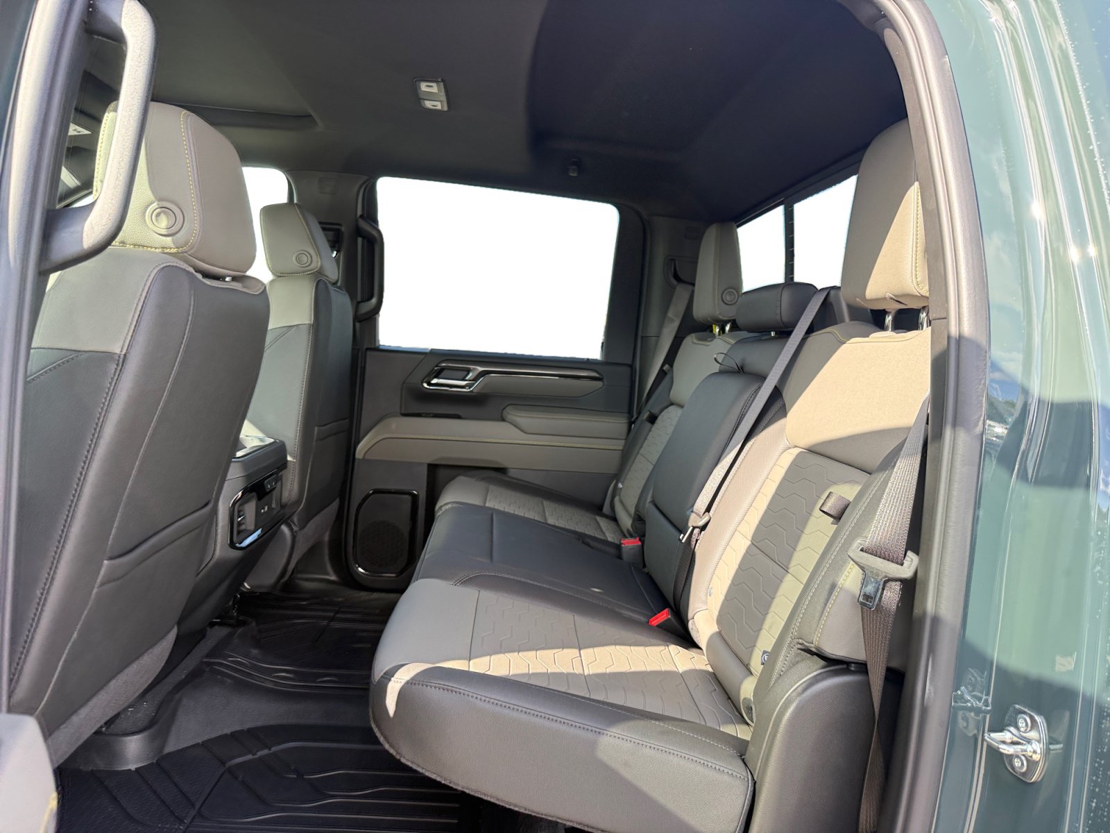 New 2026 Chevrolet Silverado 2500 ZR2 AWD/4WD image 16