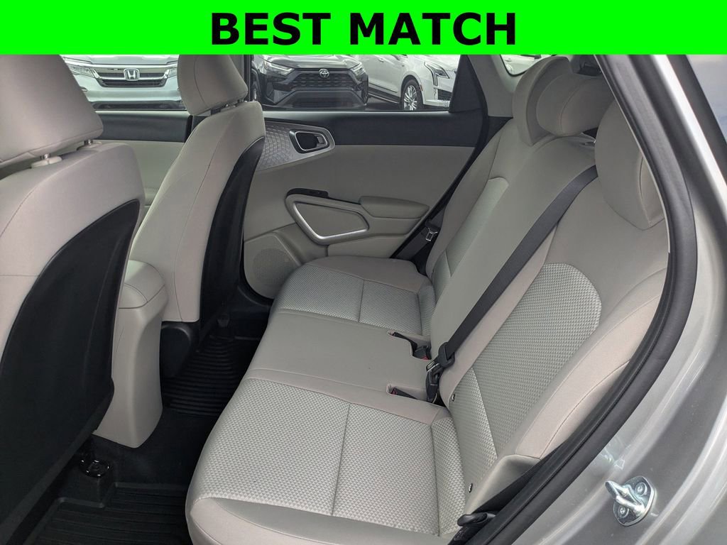 Used 2025 Kia Soul LX w/ LX Technology Package image 12