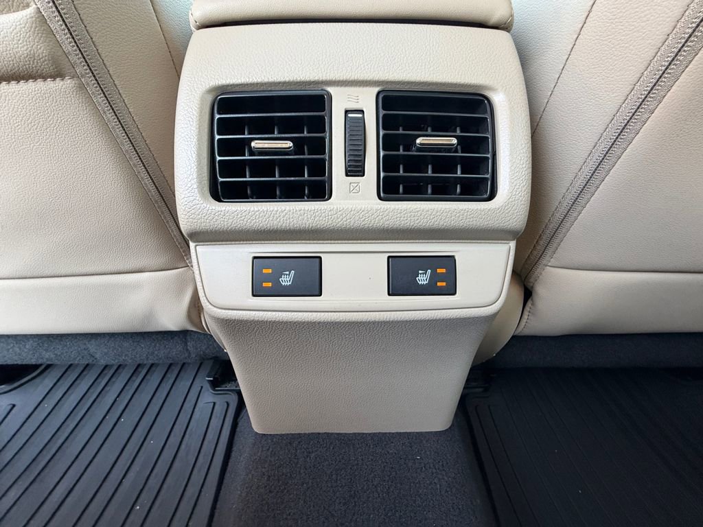 Used 2017 Subaru Outback 2.5i Limited image 16