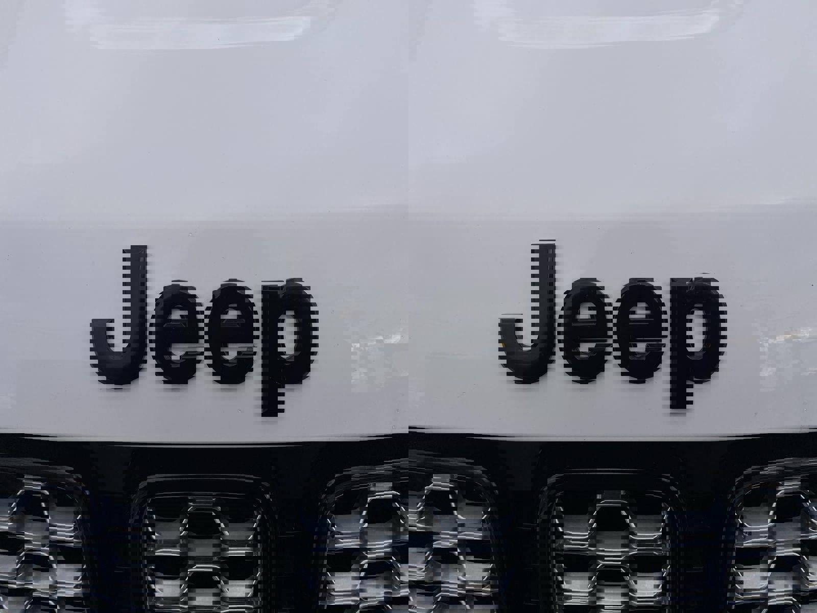 Used 2017 Jeep Grand Cherokee Altitude image 22