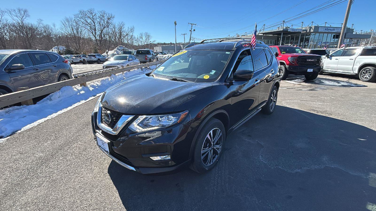 Used 2018 Nissan Rogue SL w/ Premium Package image 3