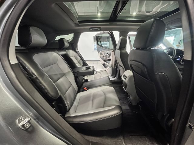 Certified 2023 GMC Terrain SLT w/ Infotainment Package II image 14