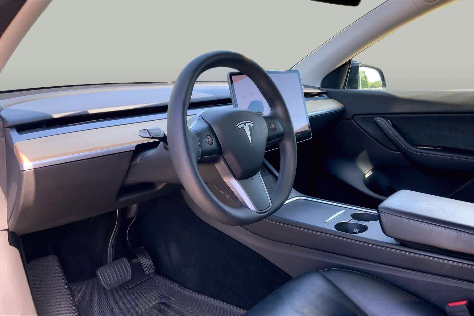 Used 2021 Tesla Model Y Long Range AWD/4WD image 17