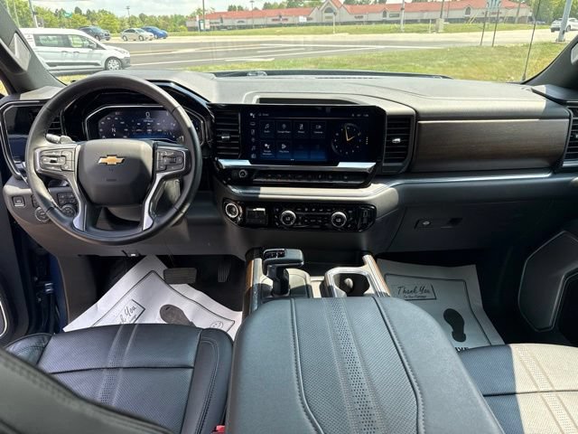 Used 2024 Chevrolet Silverado 1500 High Country w/ Z71 Off-Road Package AWD/4WD image 15