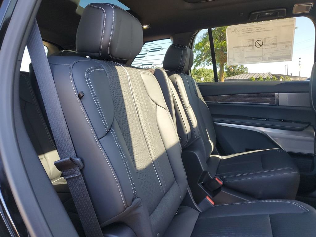 New 2026 Cadillac Vistiq Luxury image 27