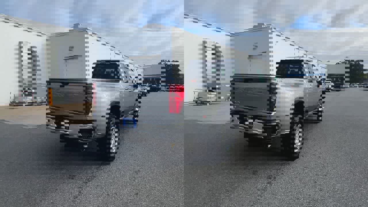 New 2026 Chevrolet Silverado 3500 LT w/ All Star Edition image 8