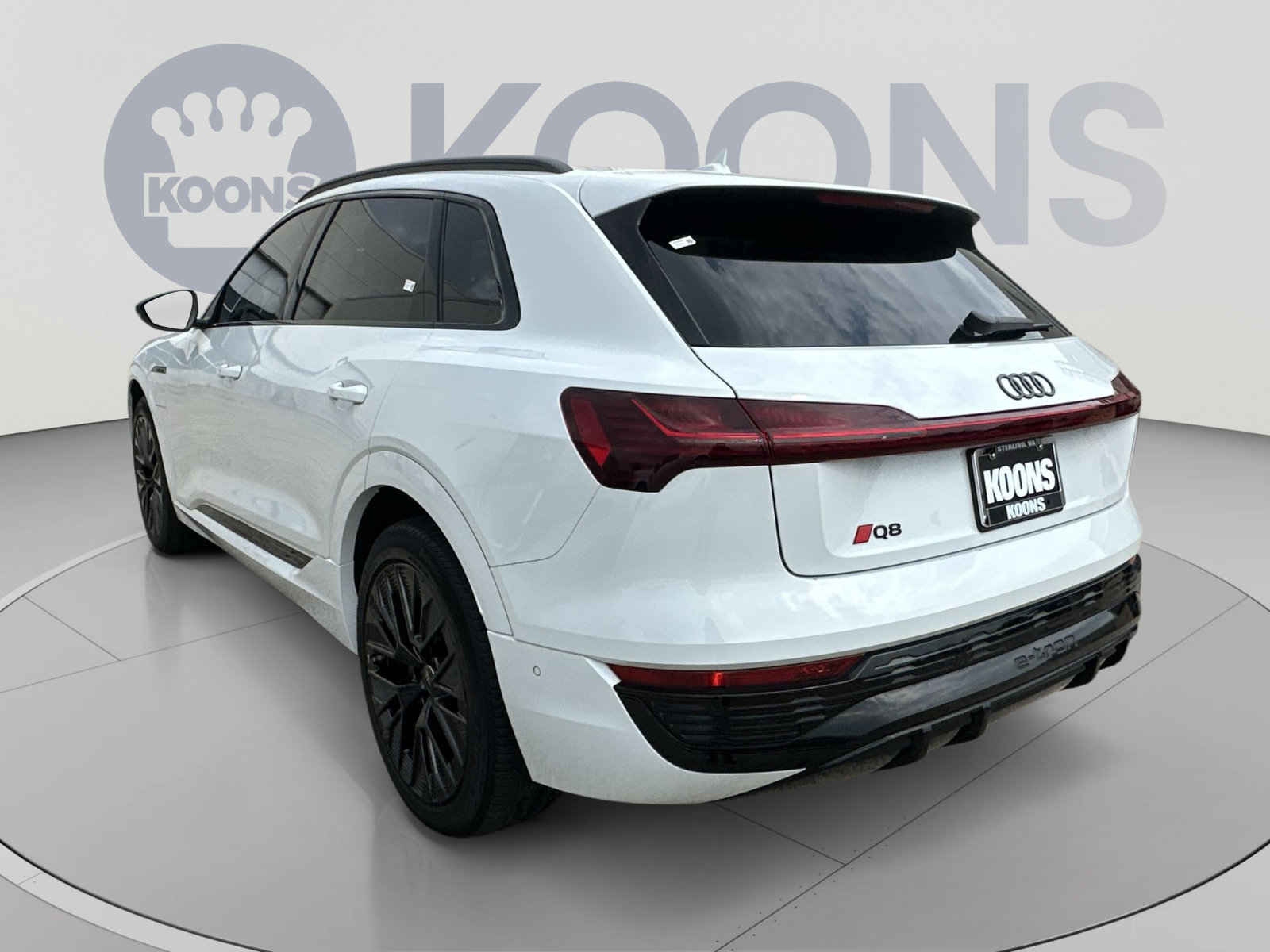 Used 2024 Audi Q8 e-tron Prestige w/ Prestige Package AWD/4WD image 8