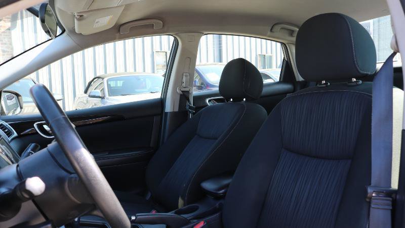 Used 2019 Nissan Sentra SV FWD image 9