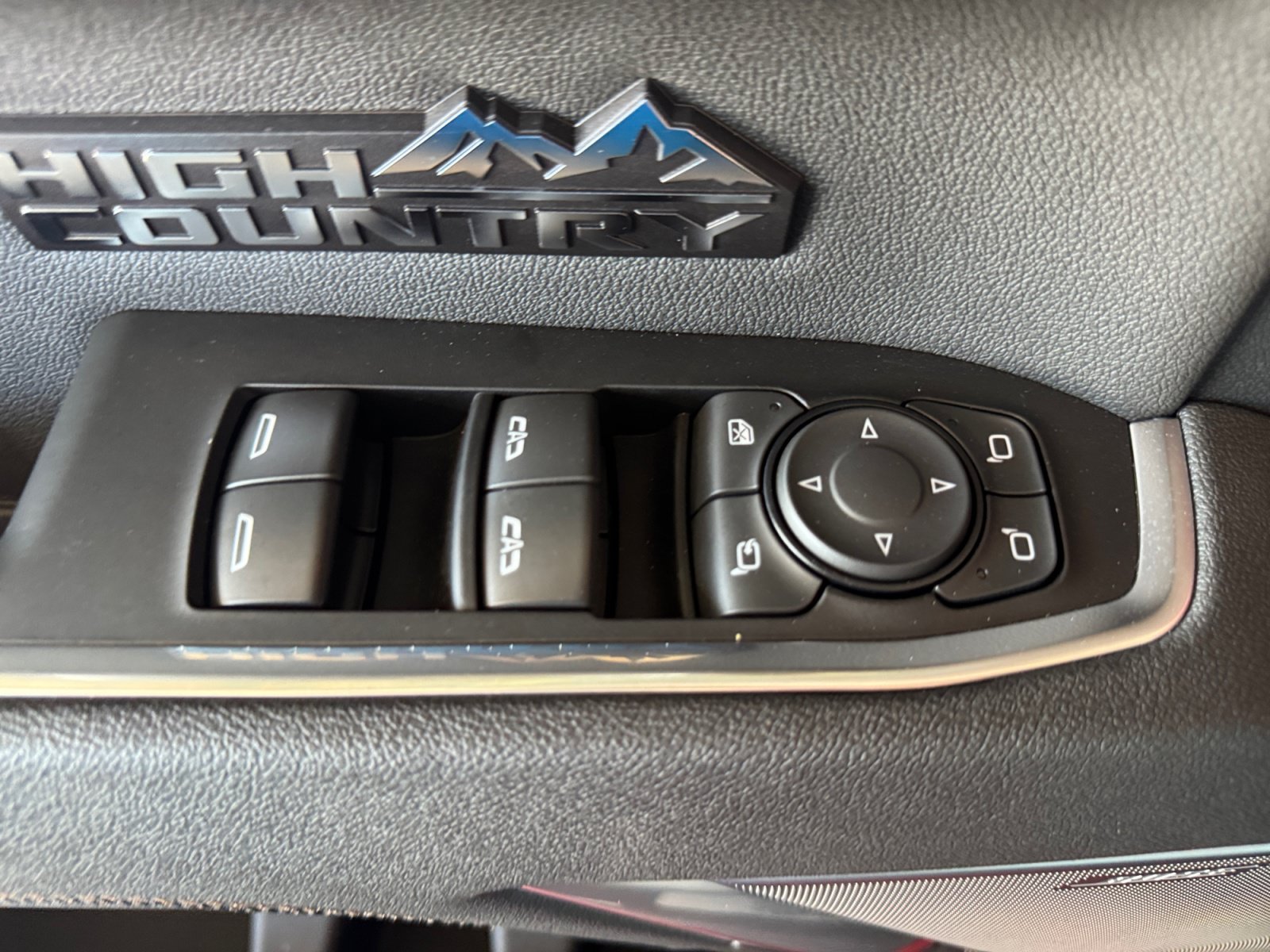 Used 2026 Chevrolet Silverado 1500 High Country RWD image 12