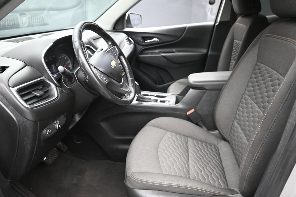 Used 2018 Chevrolet Equinox LT AWD/4WD image 16