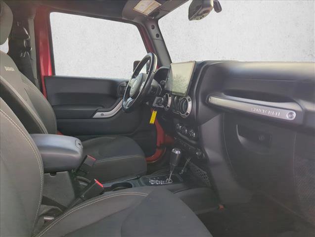 Used 2017 Jeep Wrangler Sahara image 15