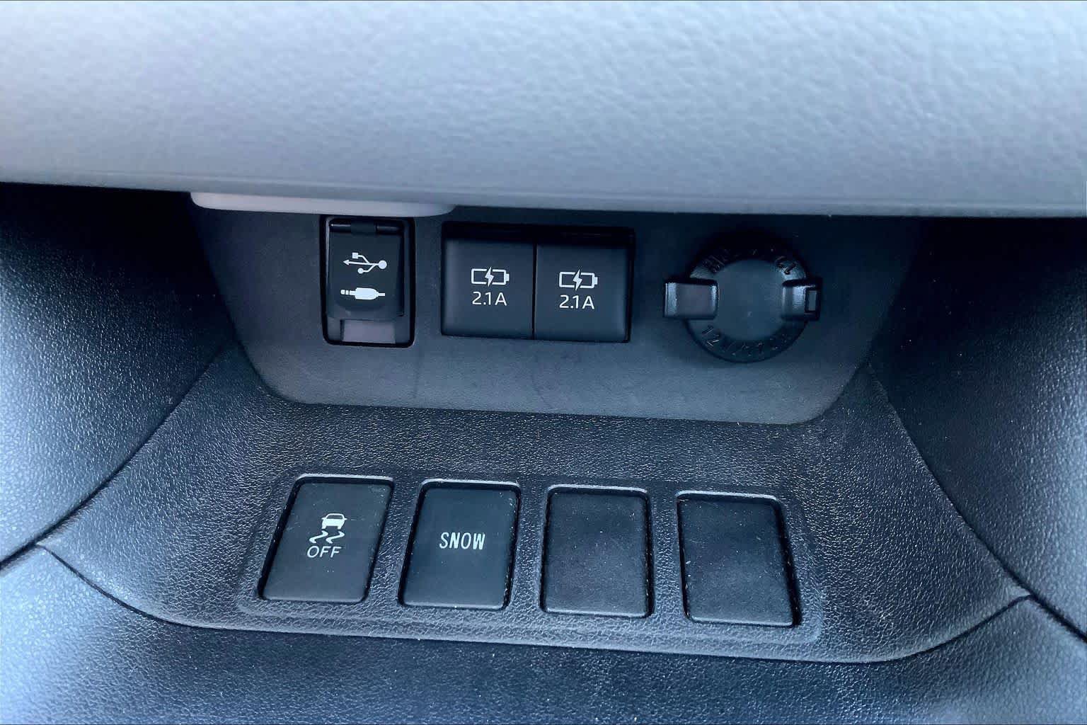 Used 2018 Toyota Highlander Limited image 35