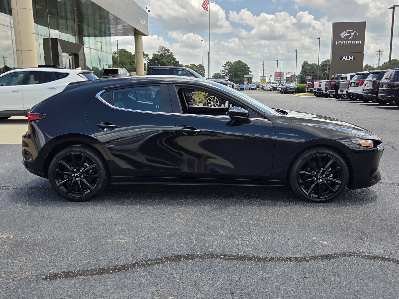 Used 2024 MAZDA MAZDA3 s FWD image 13