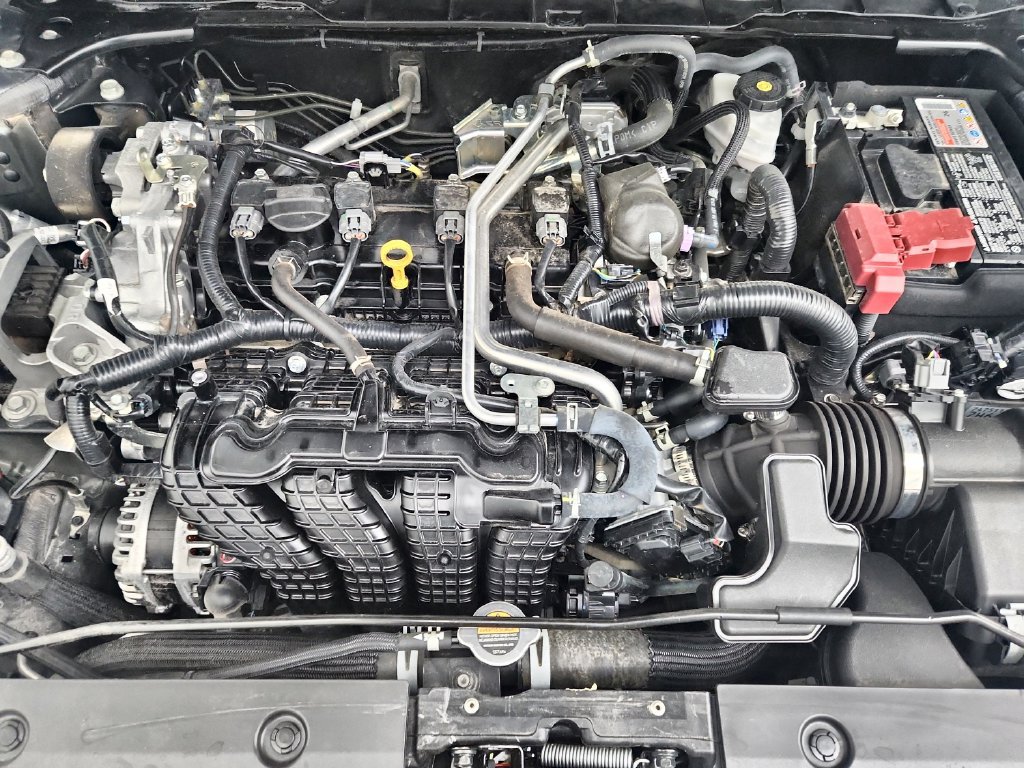 Used 2025 Nissan Altima 2.5 SV FWD image 35