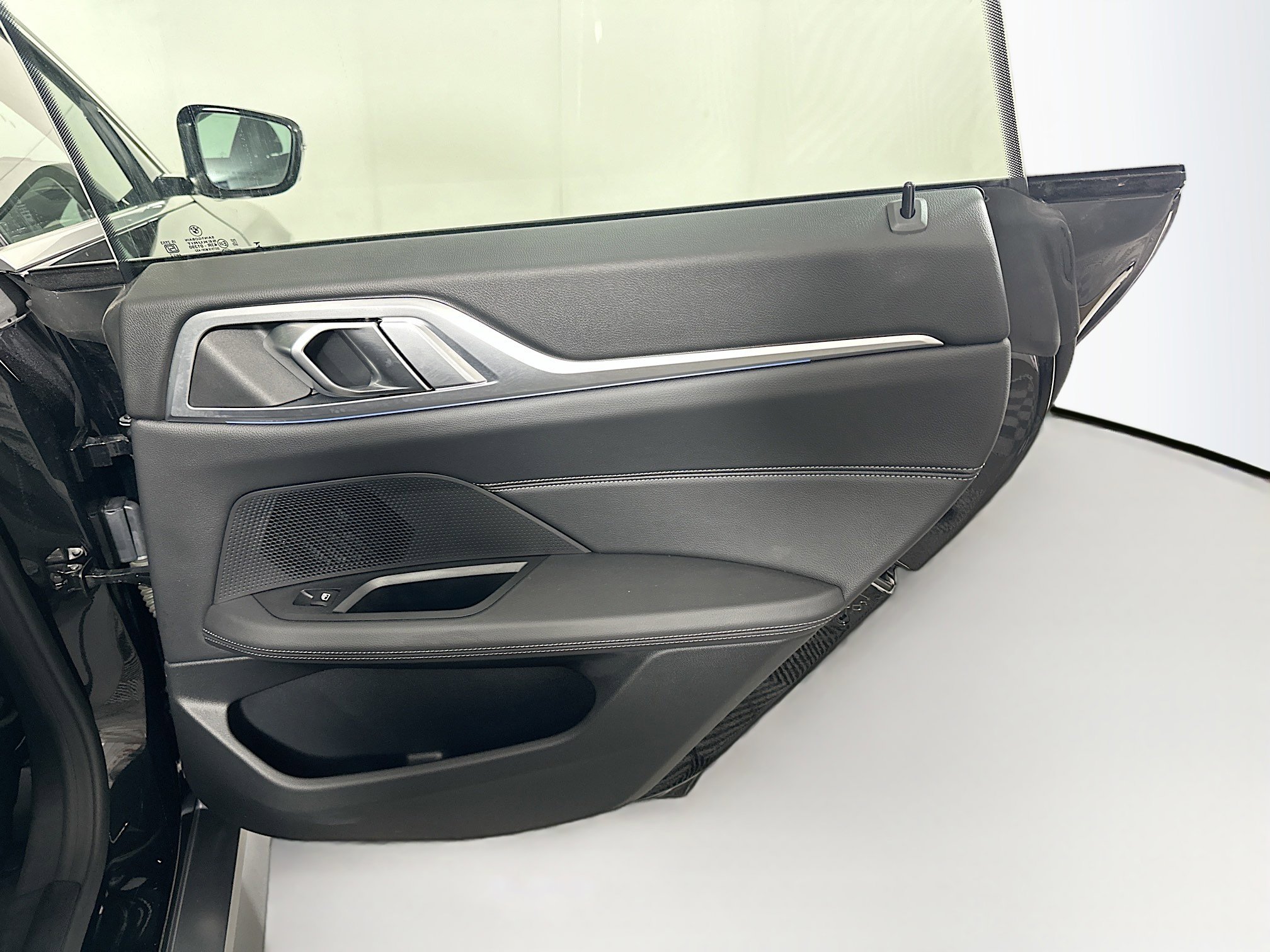 Used 2025 BMW i4 eDrive40 image 32