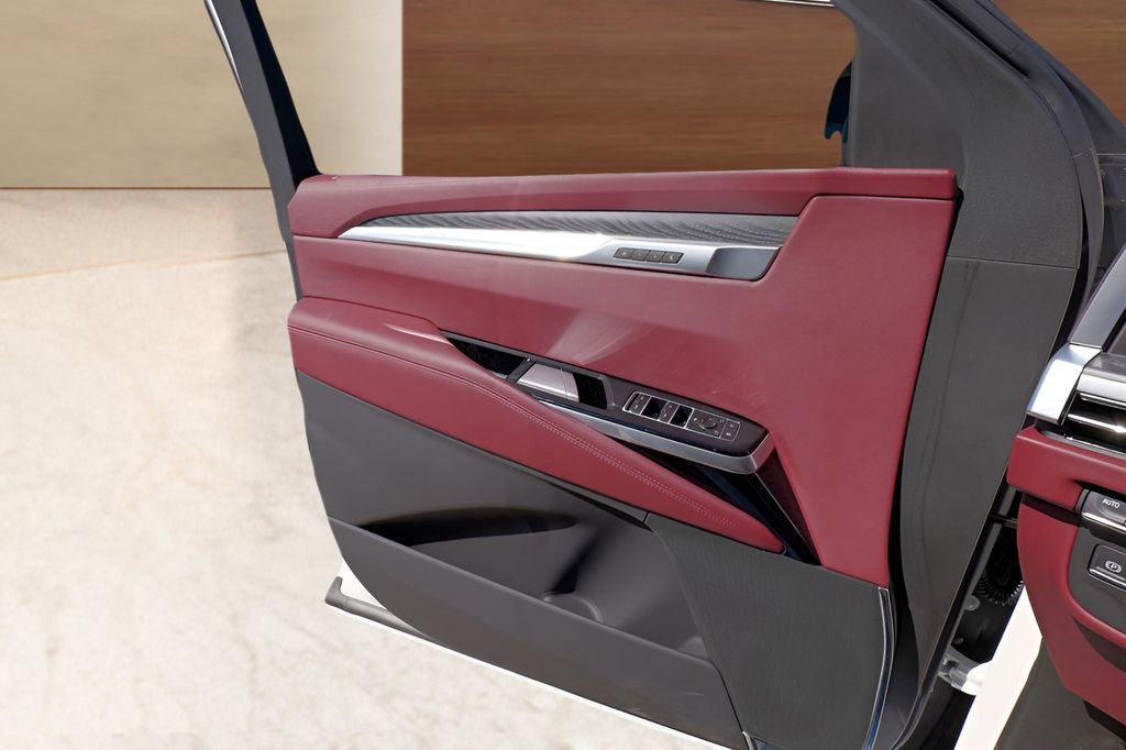 New 2025 Cadillac Escalade Sport w/ Touring Package image 18