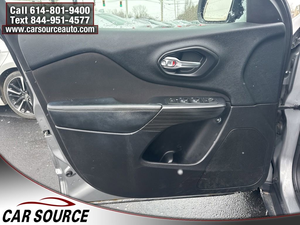 Used 2016 Jeep Cherokee Sport w/ Cold Weather Group image 15