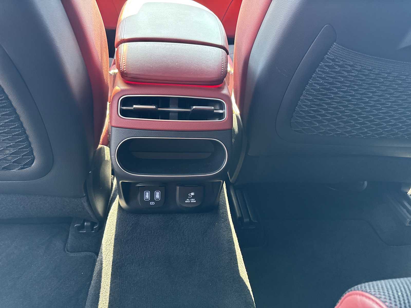 Used 2024 Genesis GV70 3.5T Sport image 28