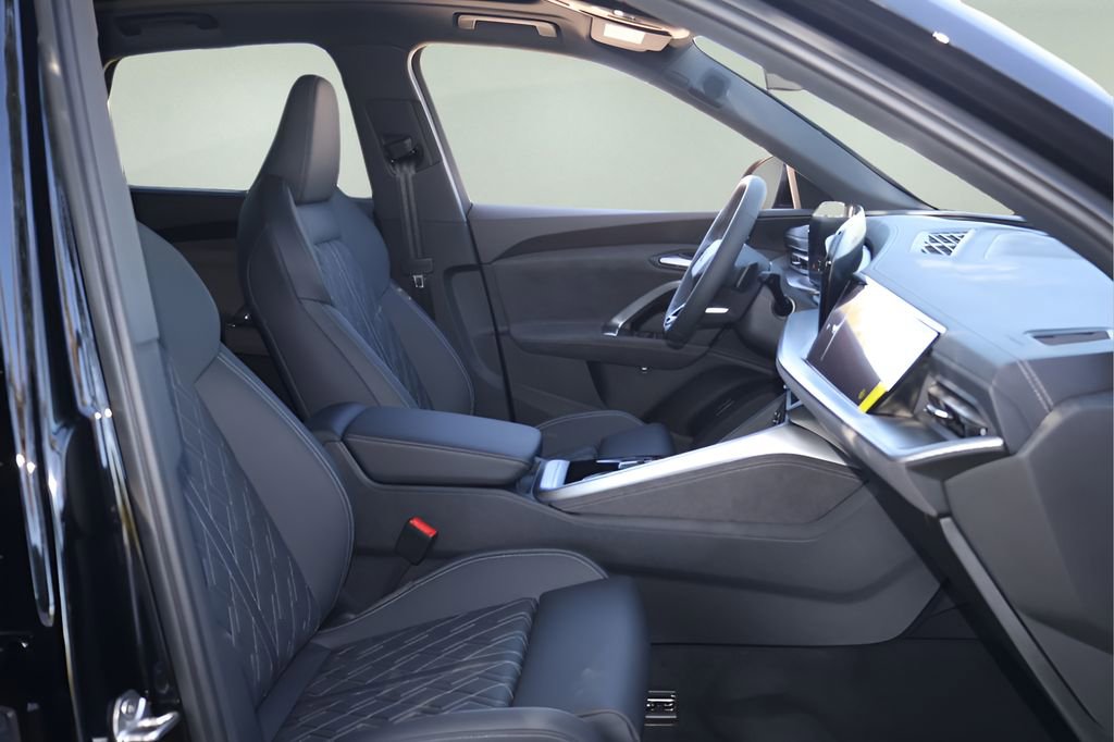 New 2026 Audi SQ5 Premium Plus AWD/4WD image 18